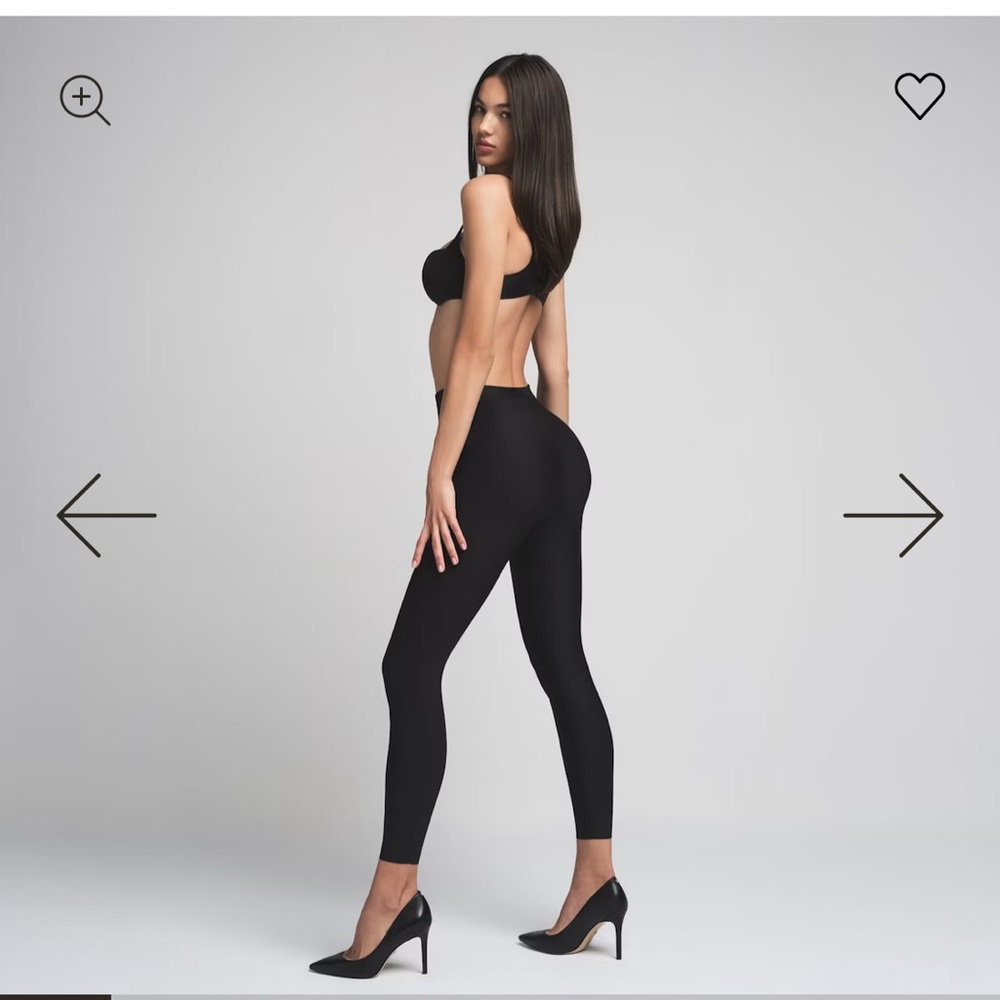 SKIMS butt enhancing padded leggings